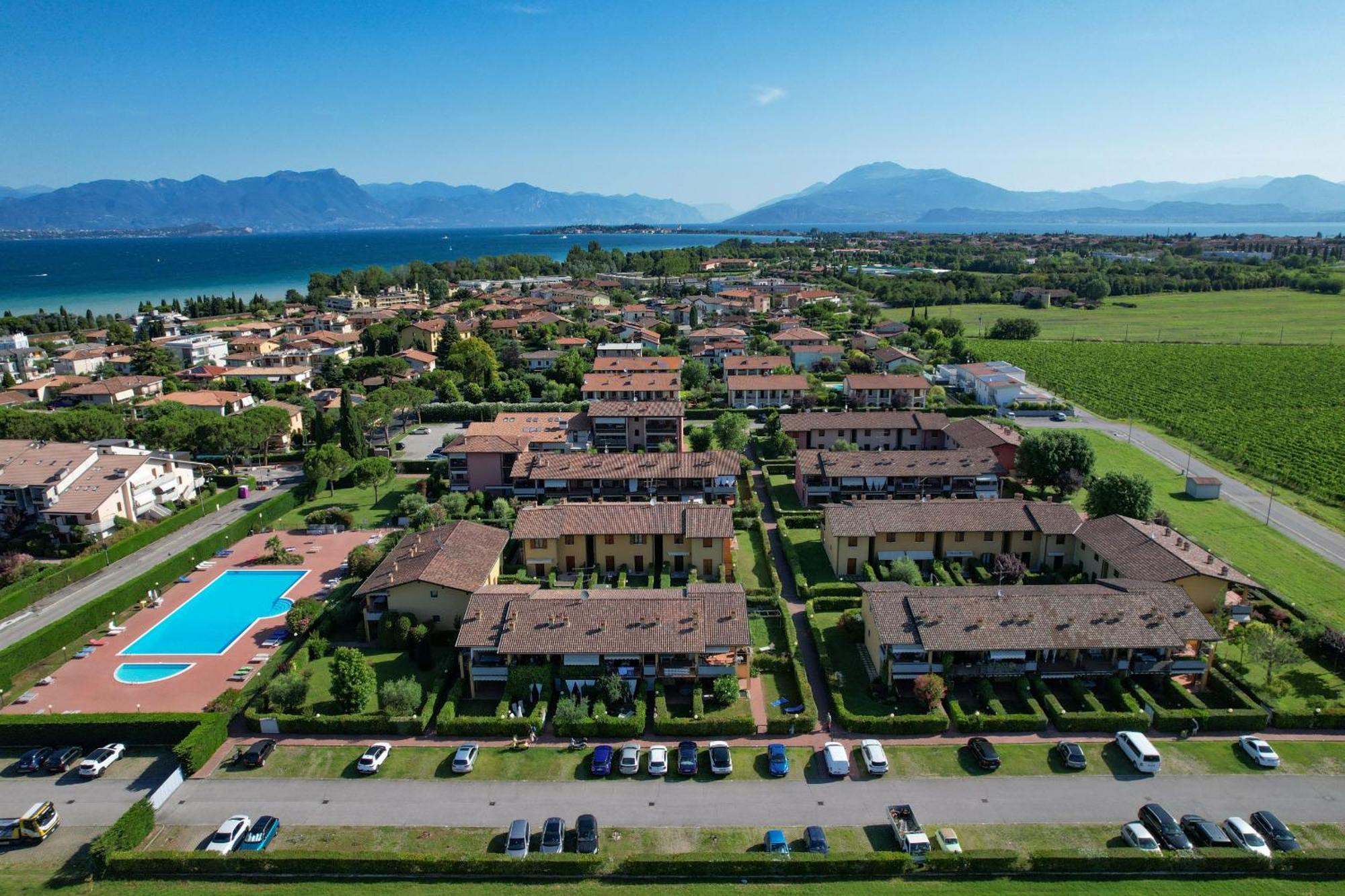 Appartamento Al Cascinale Desenzano del Garda Exterior foto